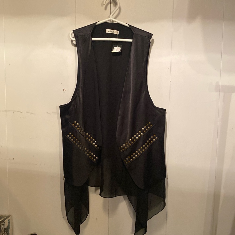 Miroa Black And Gold Double Vest
